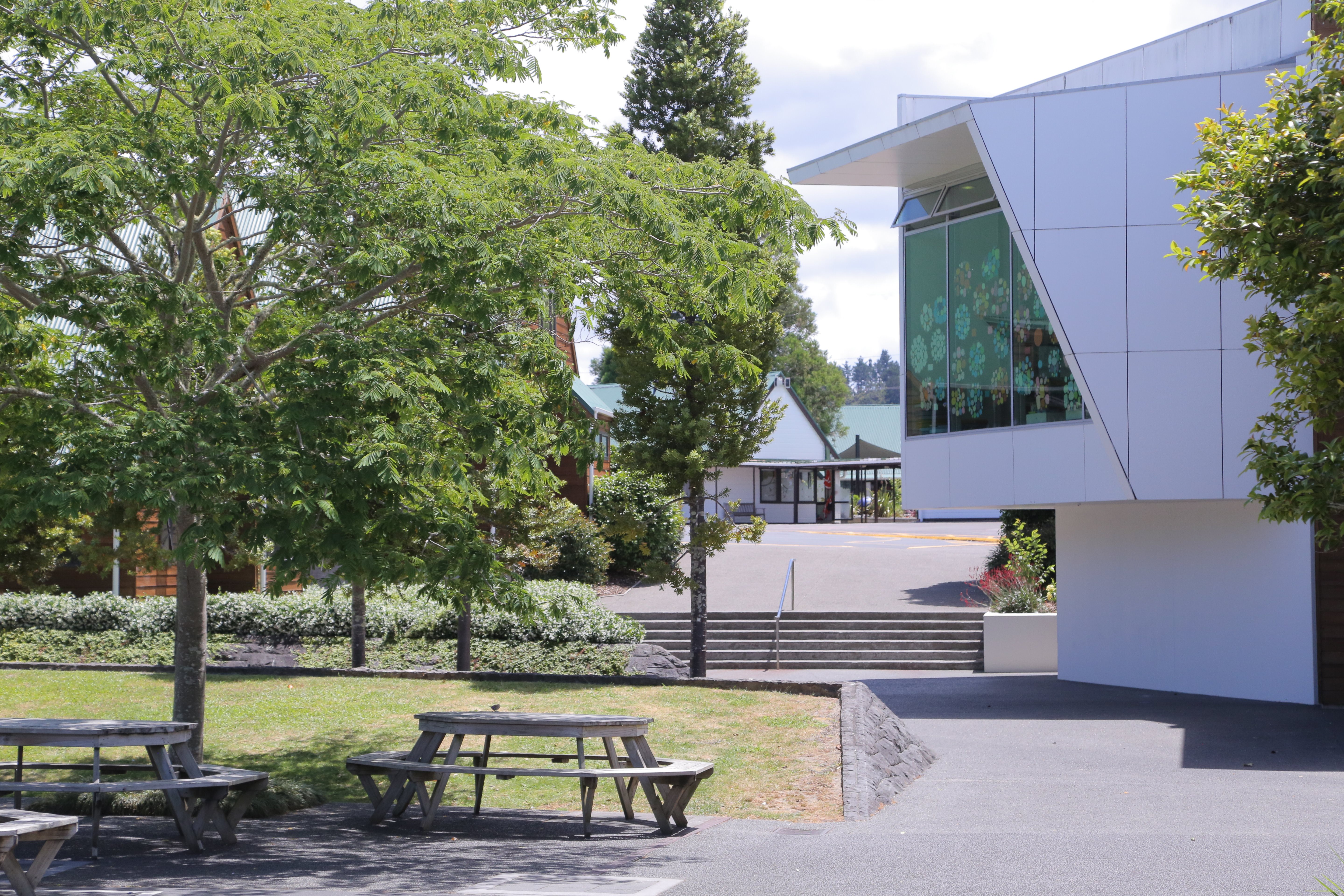 Exterior image of Kristin School campus